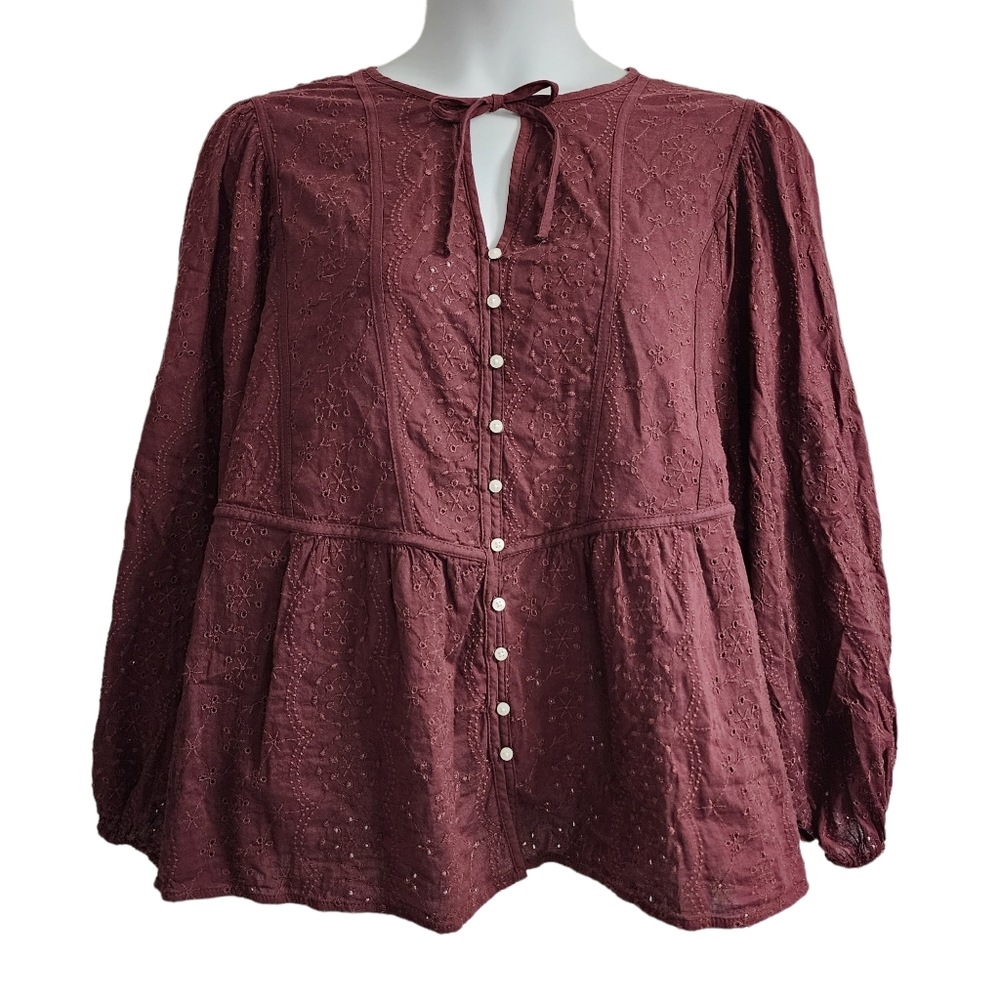 Old Navy eyelet peasant shirt maroon